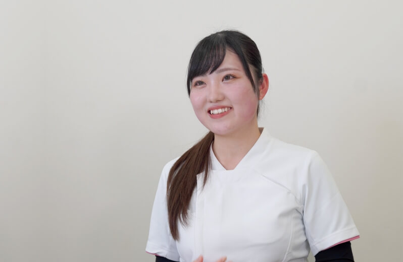 先輩に教えていただいたことを自分一人でできたときに、成長を実感できてやりがいを感じます。